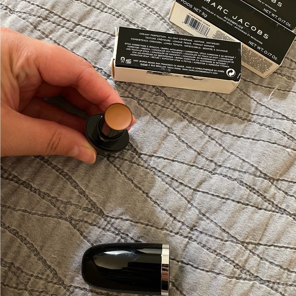 BNIB Marc Jacobs Accomplice Concealer & Touch Up Stick - Picture 4 of 6